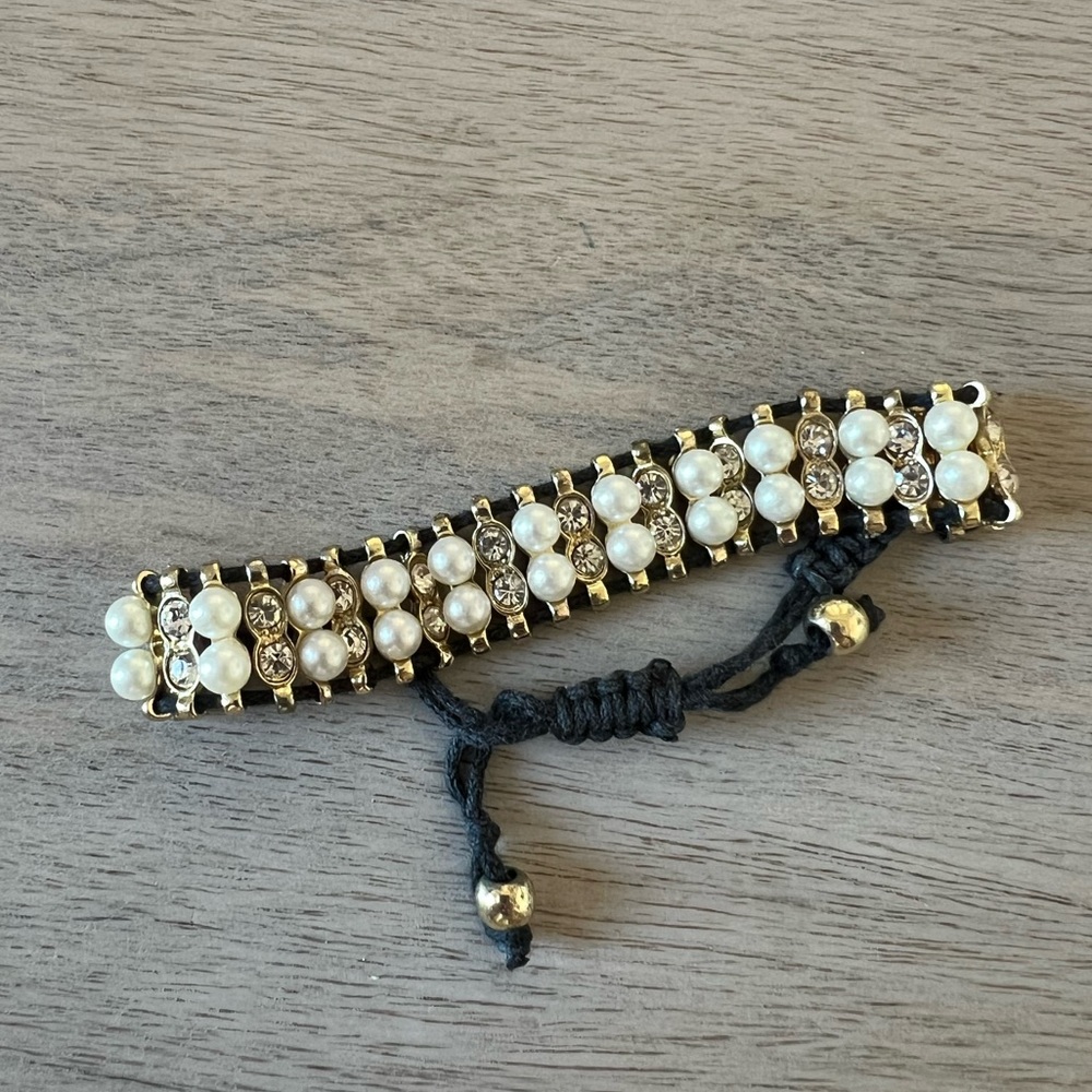 Chan luu pearl bracelet